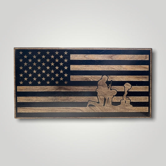 Kneeling Soldier Wooden Desktop Flag